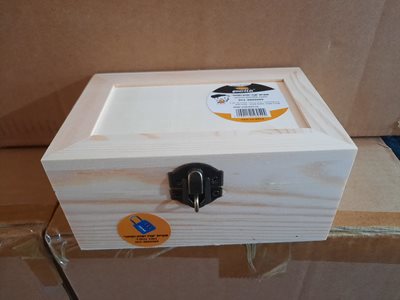 6054 קופסא עץ אורן (אופציה למנעול)